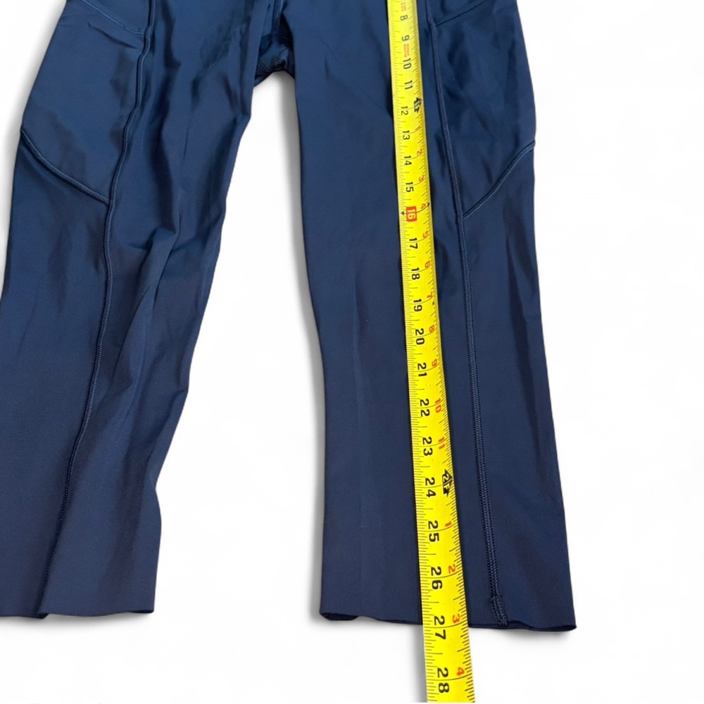 Lululemon Fast and Free High-Rise Crop – True Navy – Size 6 - Picture 4 of 5